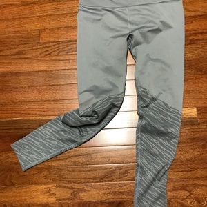 Fabletics Gray Matching Sports Bra and Leggings Activewear Set